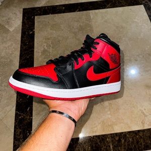Jordan 1 Mid Banned (2020)